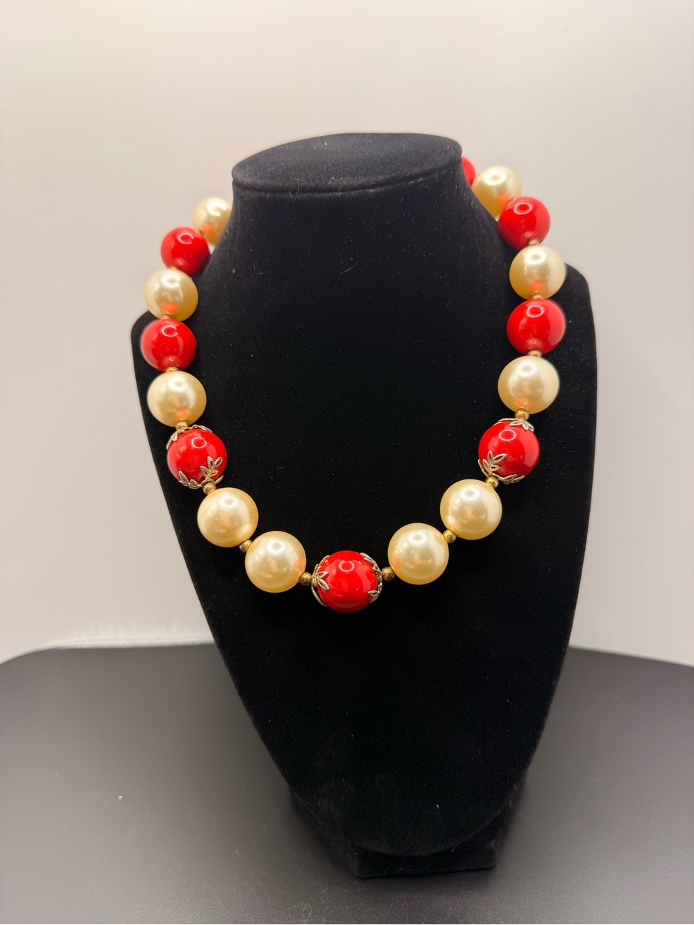 Vintage Mermaid Pearls Red and White Pearl Chunky Beaded Choker Necklace